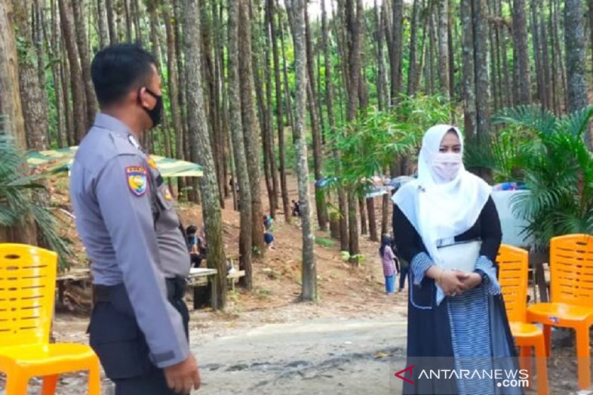 Kabupaten Kampar tutup tempat wisata dan larang kegiatan massal menyusul masih tingginya penyebaran COVID-19