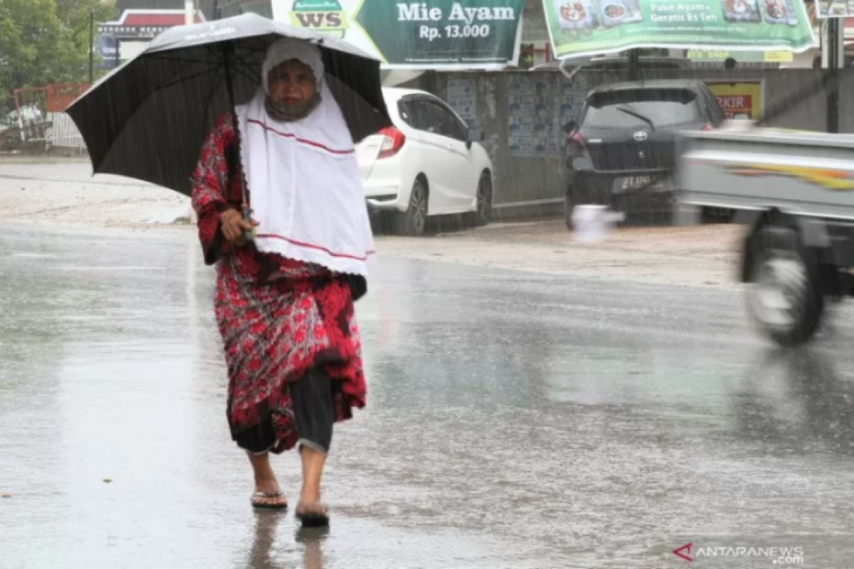 Senin, BMKG prediksi provinsi yang potensi alami hujan lebat