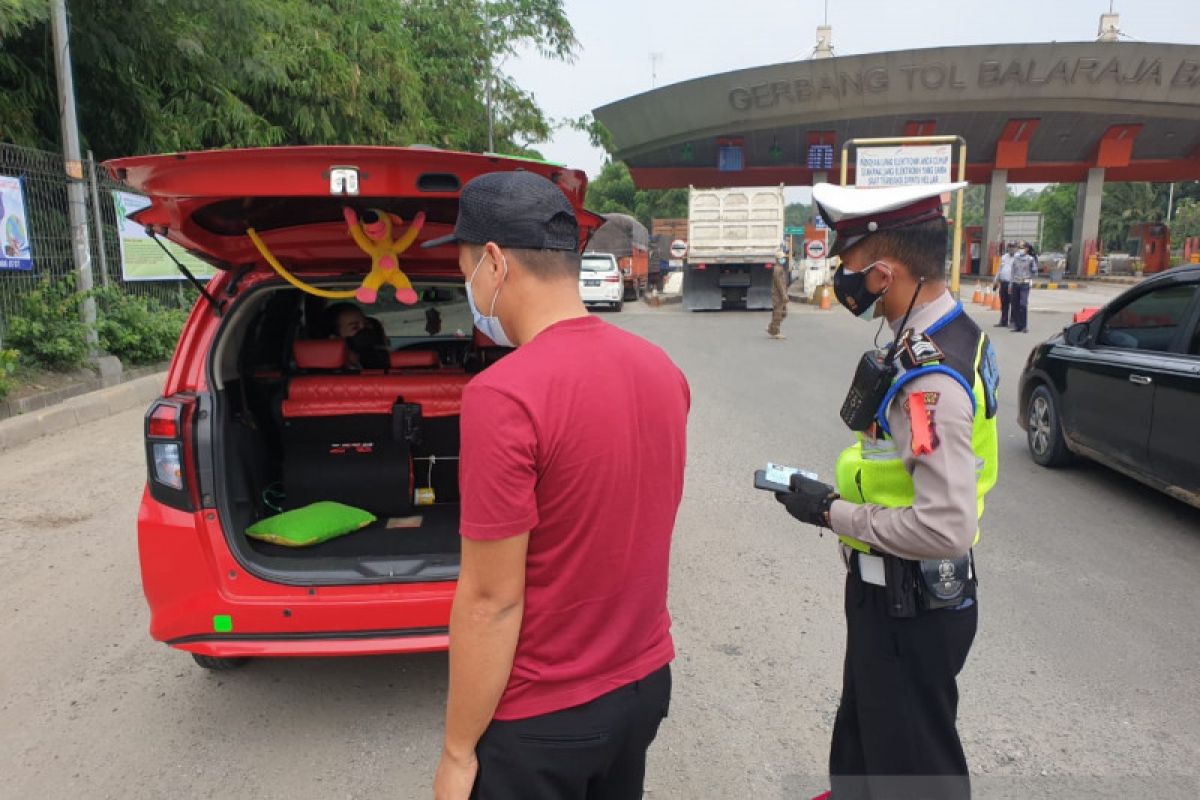 Selama 10 hari penyekatan 16.016 kendaraan diputar balik di Kabupaten Tangerang