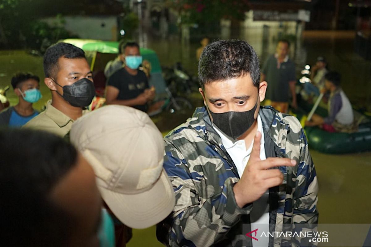 Wali Kota Medan tinjau banjir kiriman Sabtu dini hari