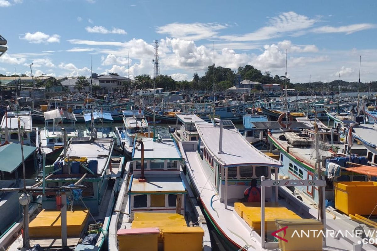 Nelayan di Belitung kembali turun melaut pada hari ketiga Lebaran