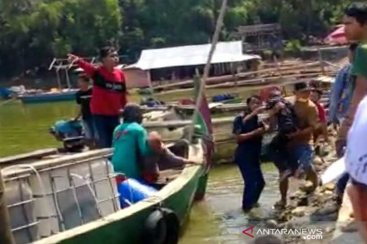 SAR gabungan lakukan pencarian 9 korban perahu tenggelam