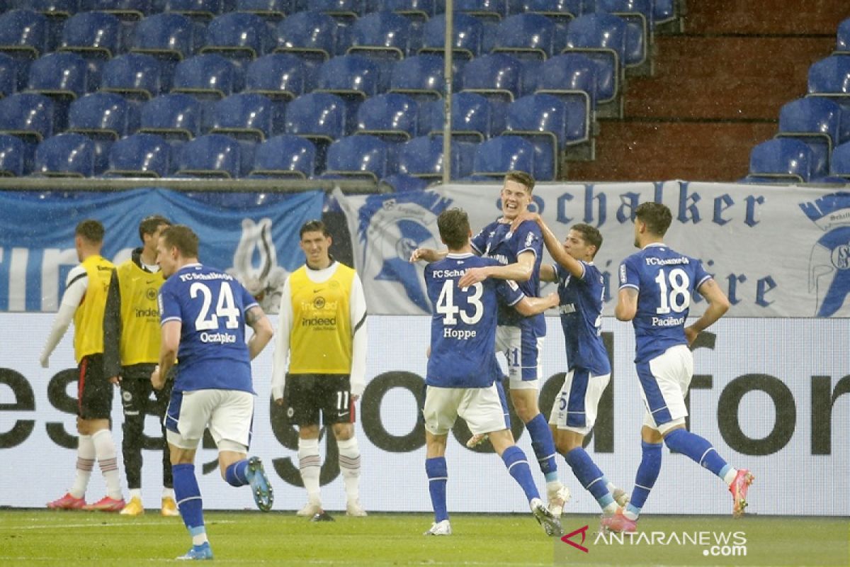 Klasemen Liga Jerman: Schalke membantu Leipzig kunci tiket Champions