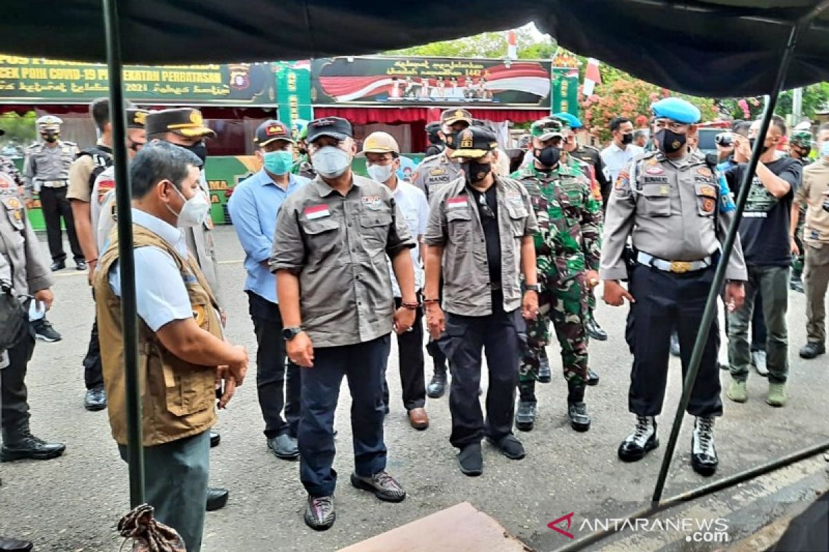 Kapolda Kalteng dan Danrem pastikan pos penyekatan di Bartim aman