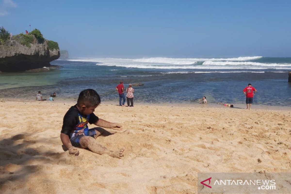 Puluhan ribu wisatawan kunjungi objek wisata di Gunung Kidul