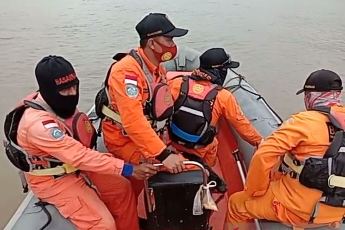 Penumpang perahu terbawa arus di Asmat ditemukan selamat