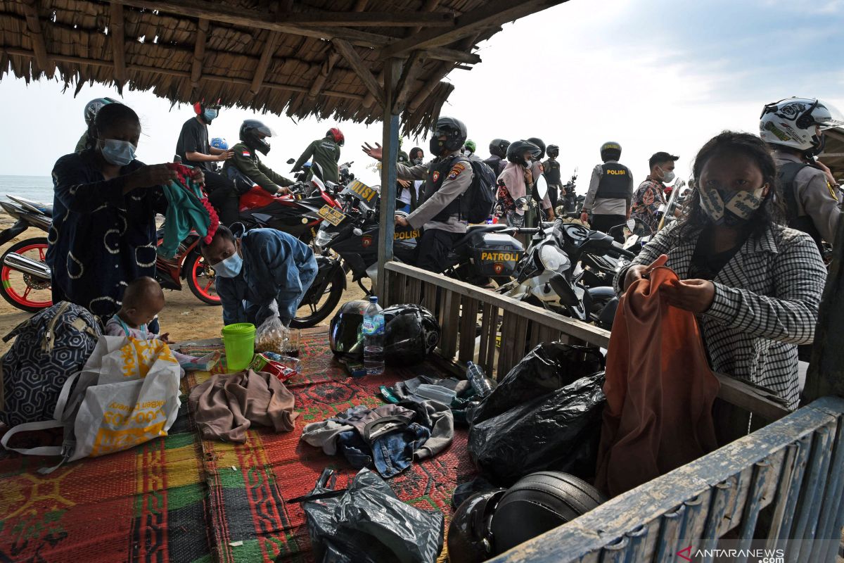 Pelanggaran protokol kesehatan di tempat  wisata meningkat selama libur Lebaran