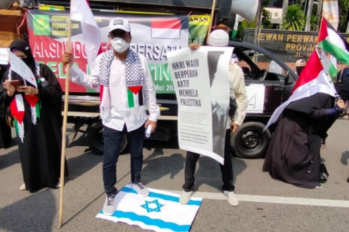 Rally held in Surabaya in support of Palestinian cause