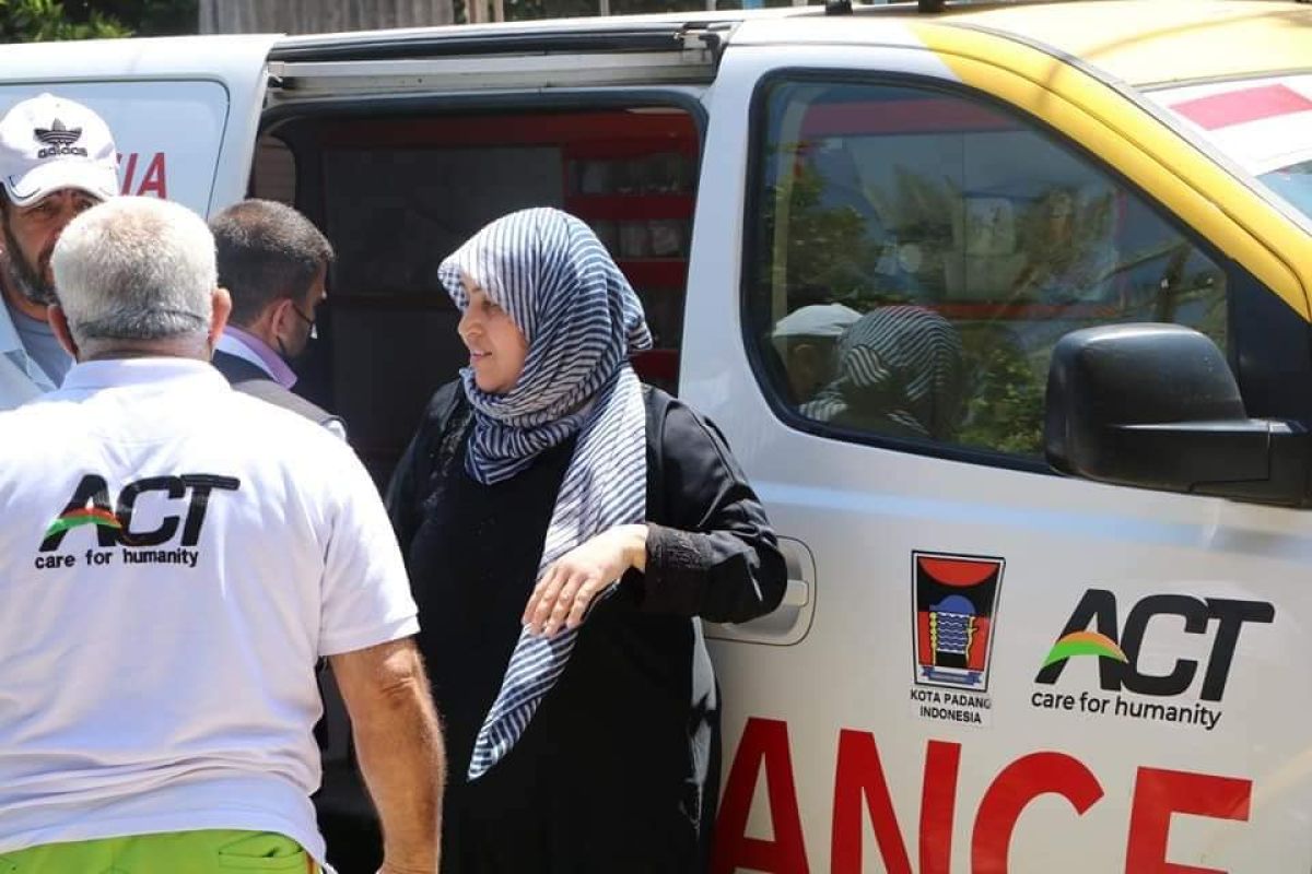 Ambulans bantuan warga Padang turut evakuasi korban di Palestina