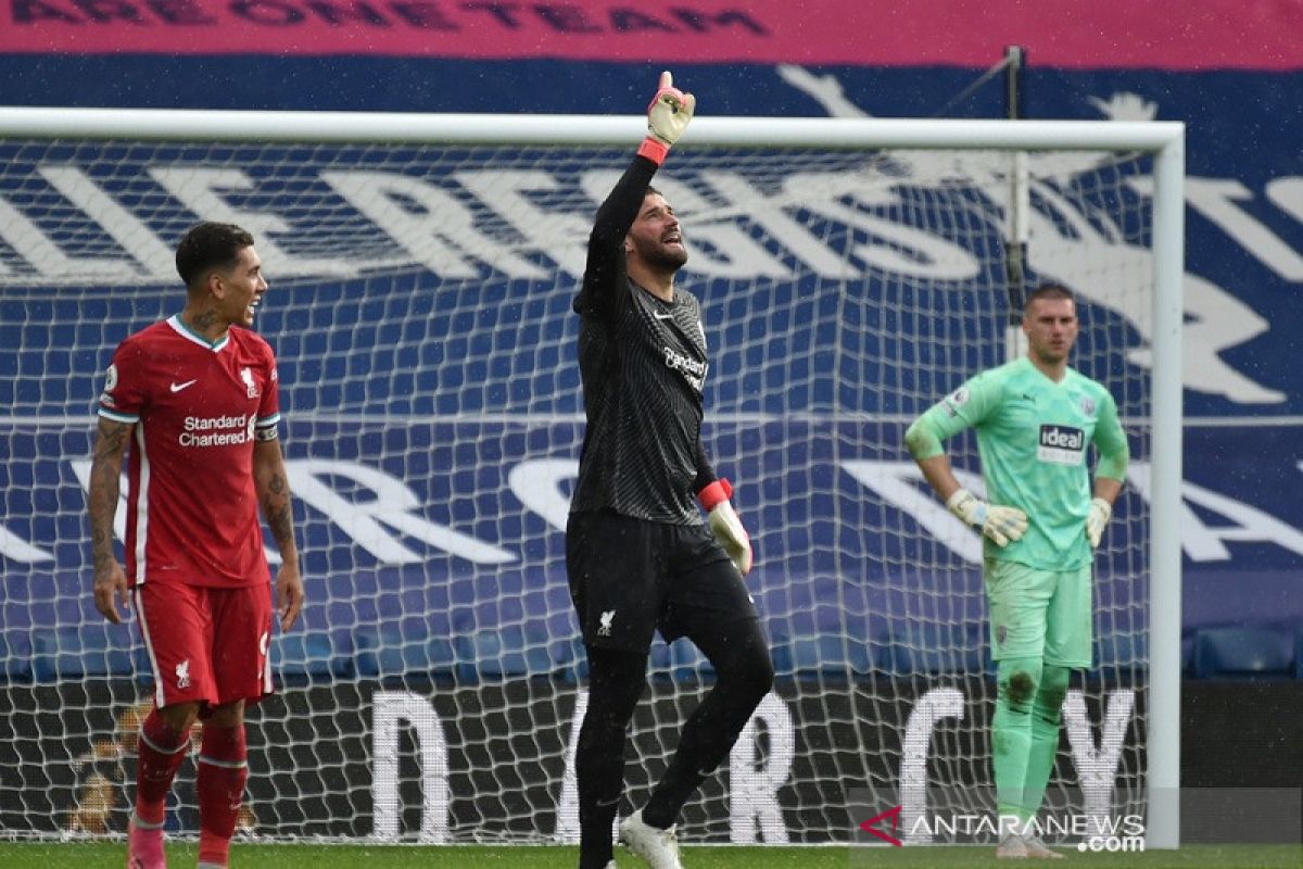 Penjaga gawang penentu kemenangan Liverpool atas West Brom