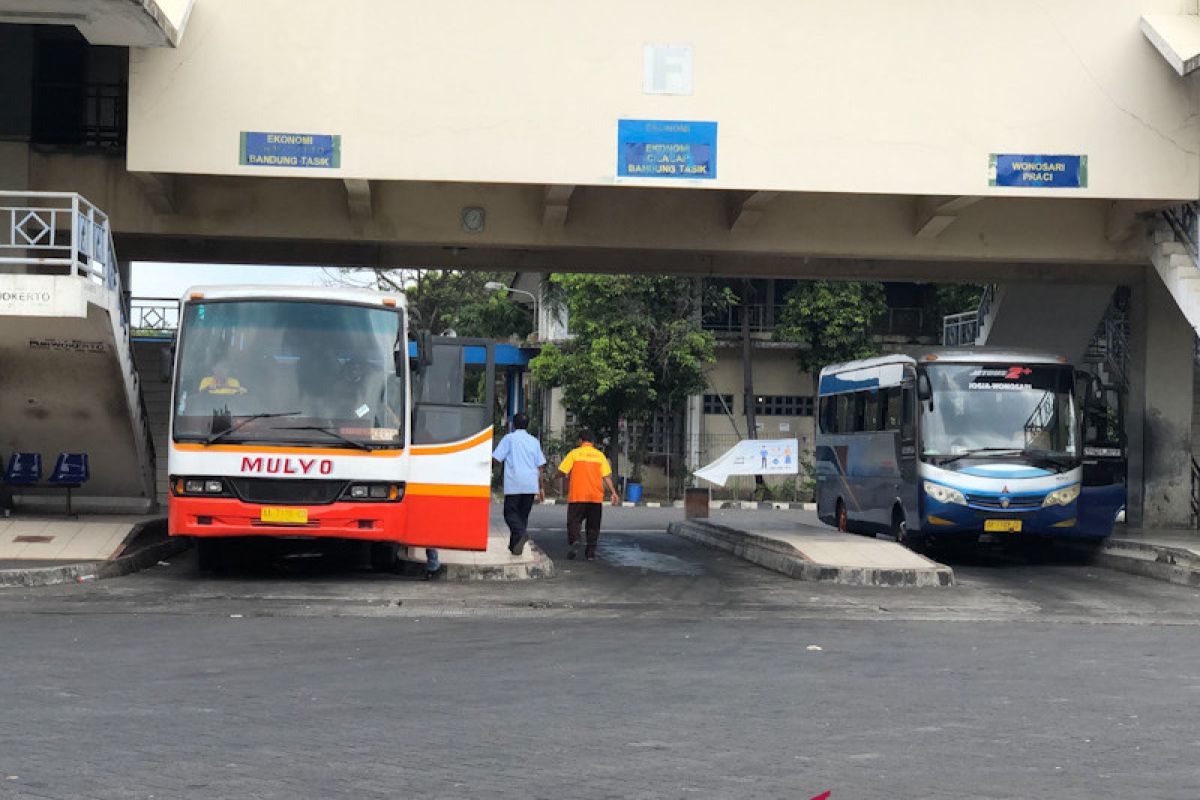 Kedatangan penumpang di Terminal Giwangan Yogykarta meningkat