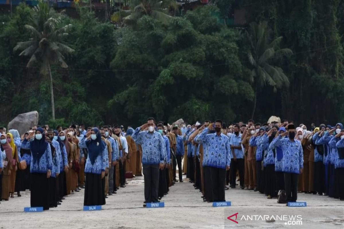 Hari pertama masuk kerja pascalebaran, kehadiran pegawai di Madina capai 90 persen