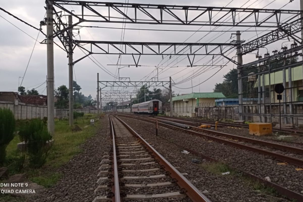 KAI operasikan layanan KRL untuk stasiun di Lebak sampai pukul 22:00 WIB