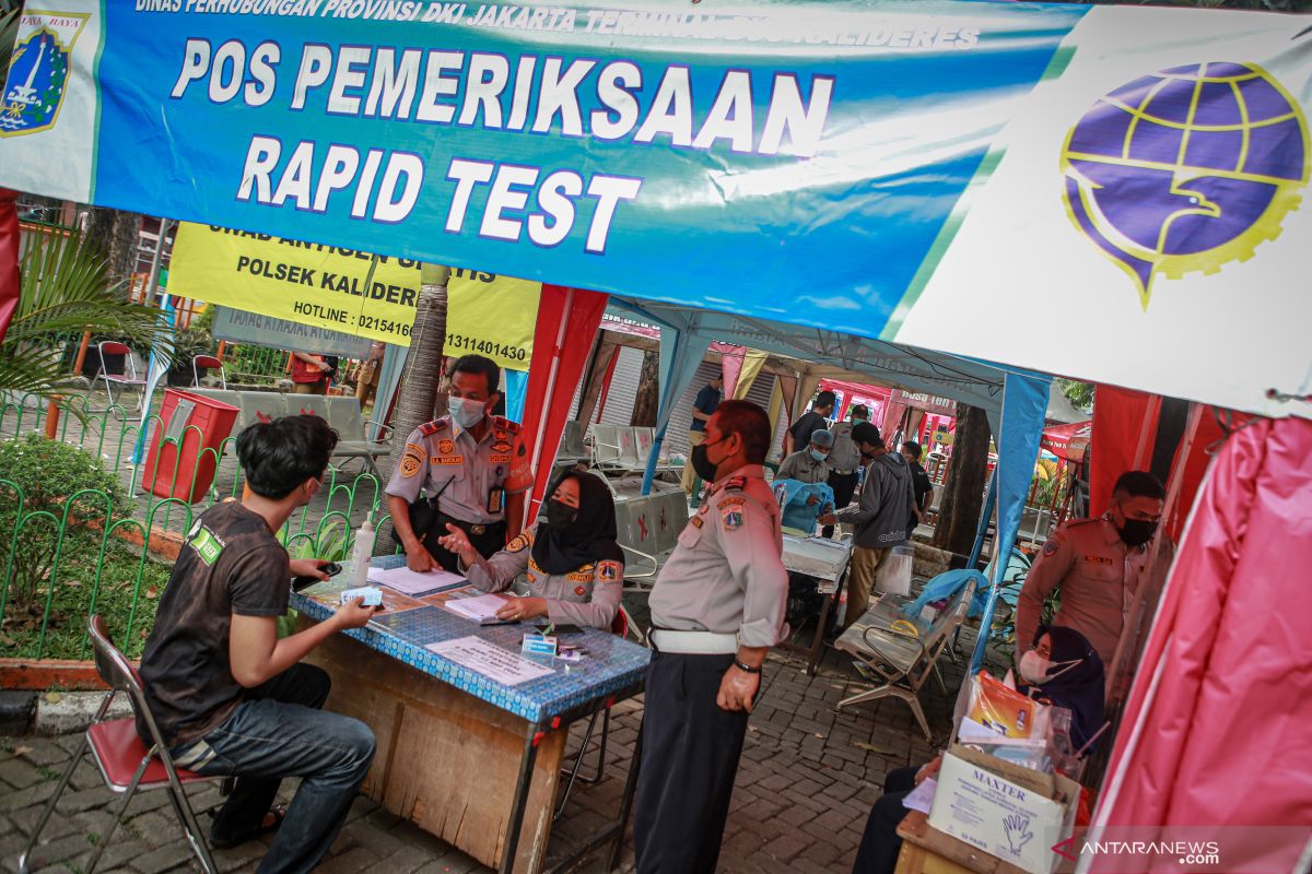 Mayoritas penumpang TransJakarta di Kalideres gunakan PeduliLindungi