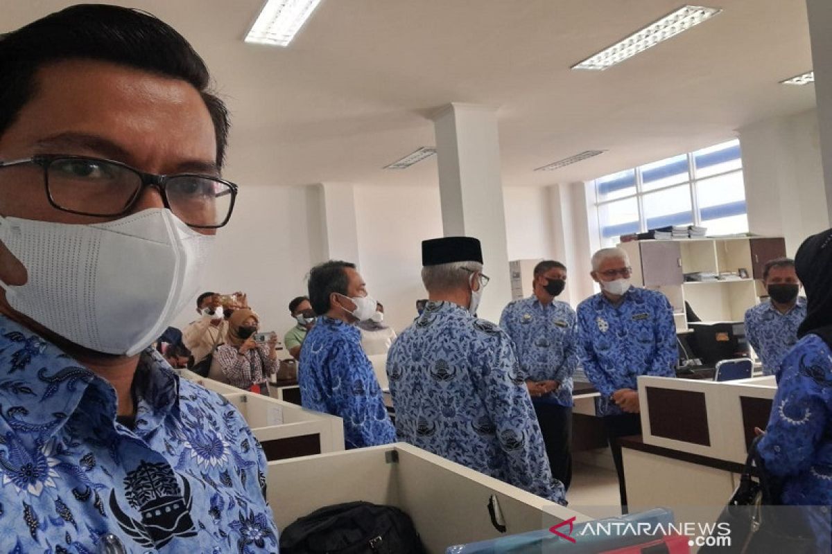 Wagub Sulawesi Tenggara apresiasi kehadiran ASN di hari pertama masuk kantor