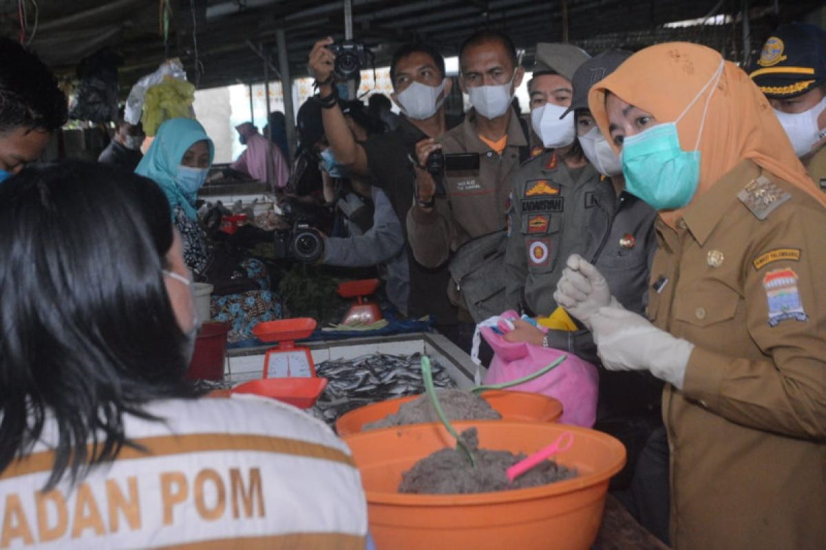 Wakil Wali Kota Palembang temukan makanan  berbahaya di pasar 3-4 Ulu