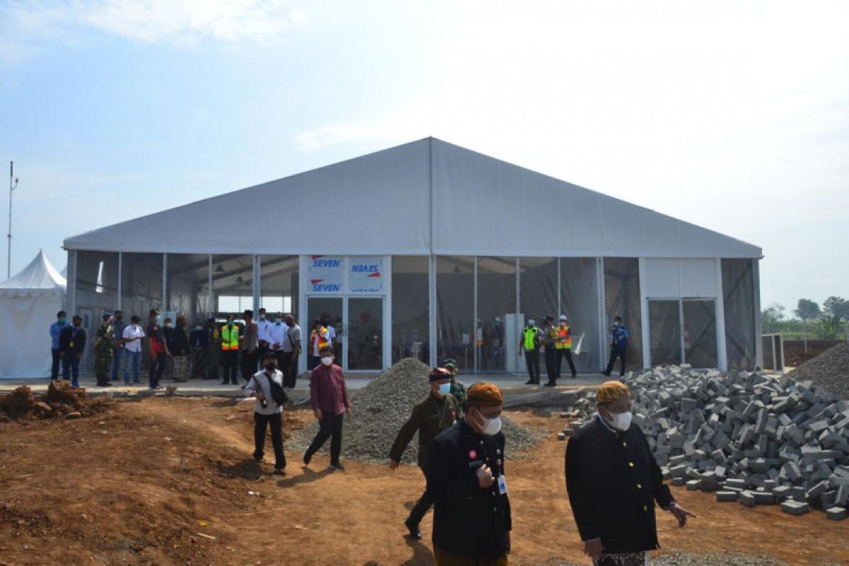 Tenda untuk terminal sementara Bandara JB Soedirman telah terpasang