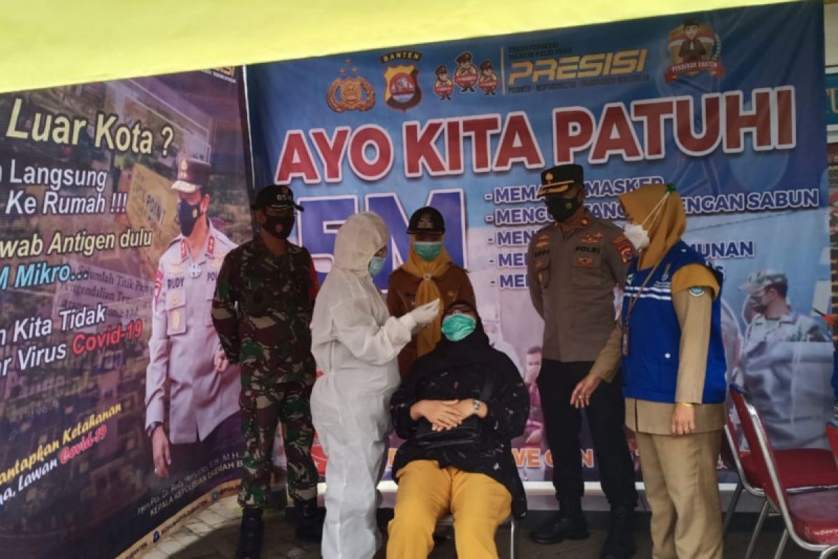 Polresta Tangerang laksanakan tes usap terhadap pemudik