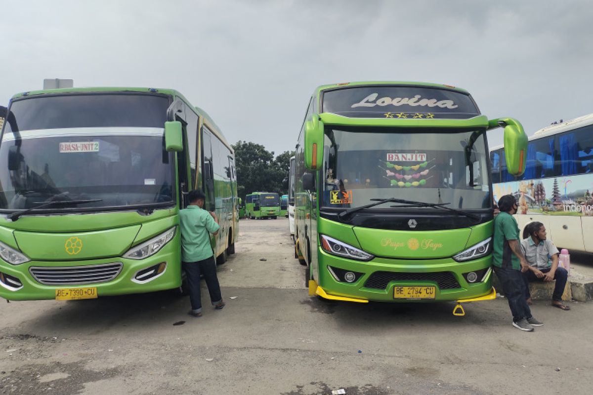 Bus di Terminal Rajabasa wajibkan penumpang miliki surat bebas COVID-19