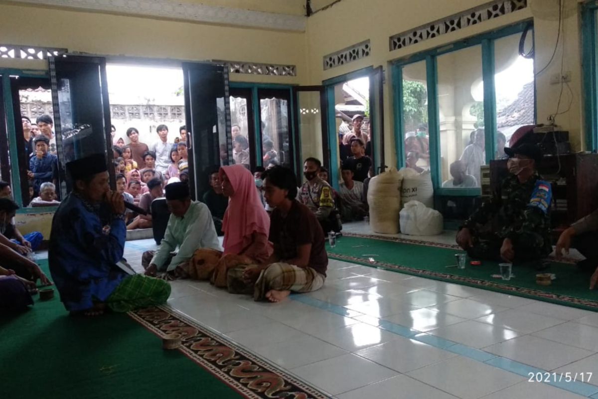 Diduga dukun Santet, tiga warga Lombok Tengah disumpah