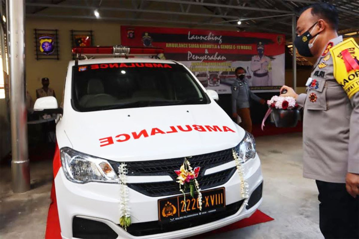 Kapolda Kalteng luncurkan ambulans siaga karhutla - Genose COVID-19 mobile