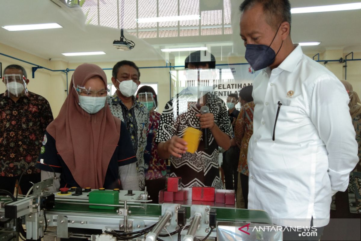 Menperin sebut indikator industri manufaktur capai titik positif