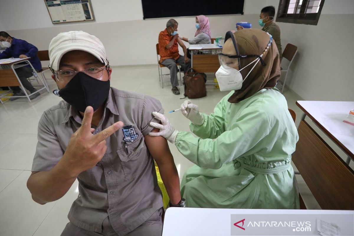 Vaksinasi pelayan publik di Kota Bandung telah capai 96,5 persen