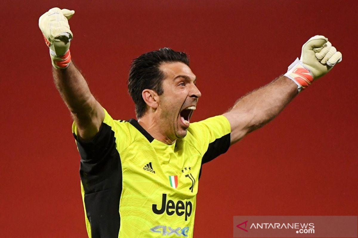 Perpanjang kontrak di Parma, Buffon terus bermain sampai usia 46 tahun