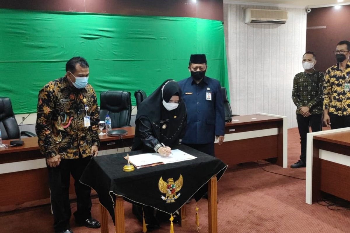 Pemkab Paser dan Kementerian Komunikasi lakukan penandatanganan MoU