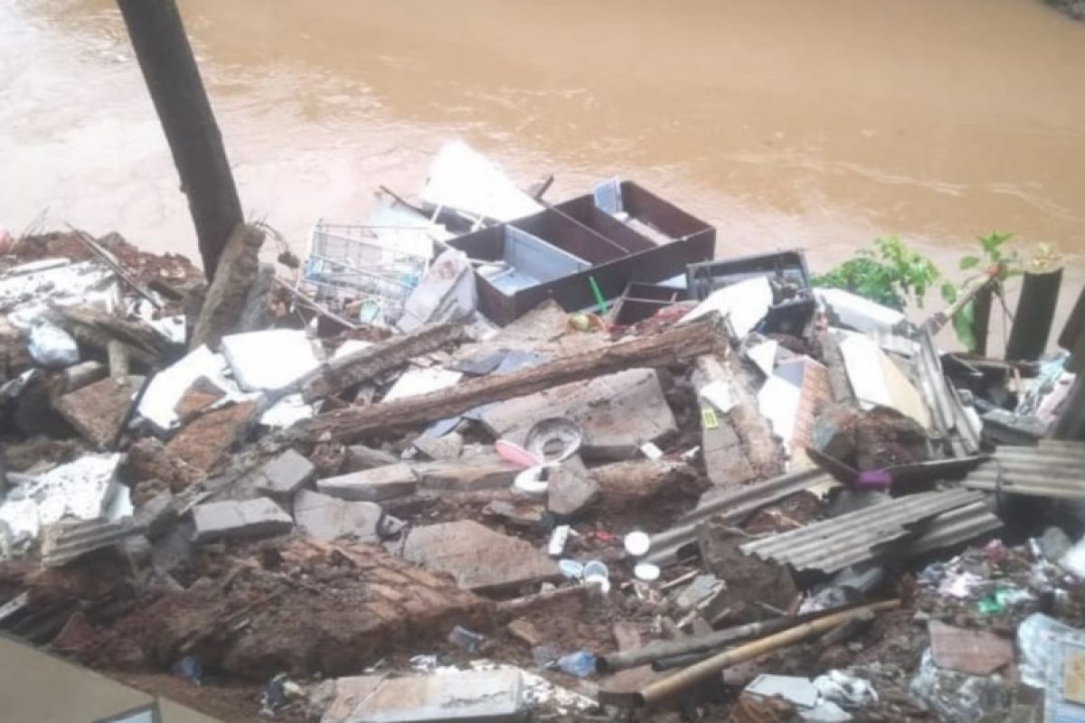 SDA Jaksel benahi bantaran Kali Pesanggrahan