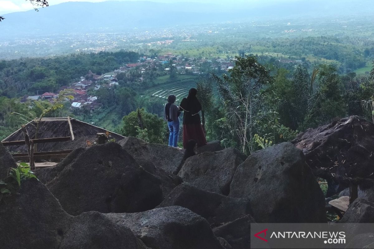 Warga Rejang Lebong kembangkan wisata alam Bukit Batu Lantana