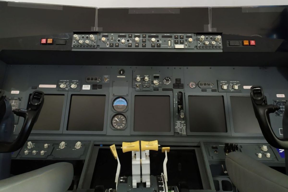 SMK Penerbangan Cakra Nusantara miliki Simulator Boeing 737-800 NG-K satu-satunya di Indonesia