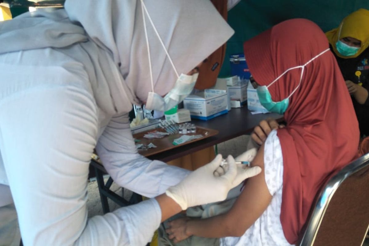 Disdik Mataram menargetkan vaksinasi guru tuntas saat tahun ajaran baru