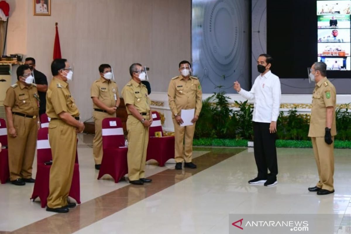 Jokowi dorong stake holder di daerah bersama tangani pandemi COVID-19