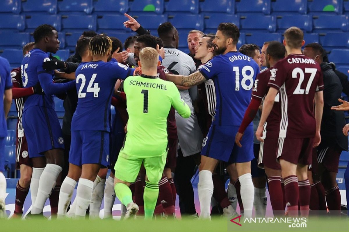 Pemain cekcok, Chelsea dan Leicester City terancam dihukum FA