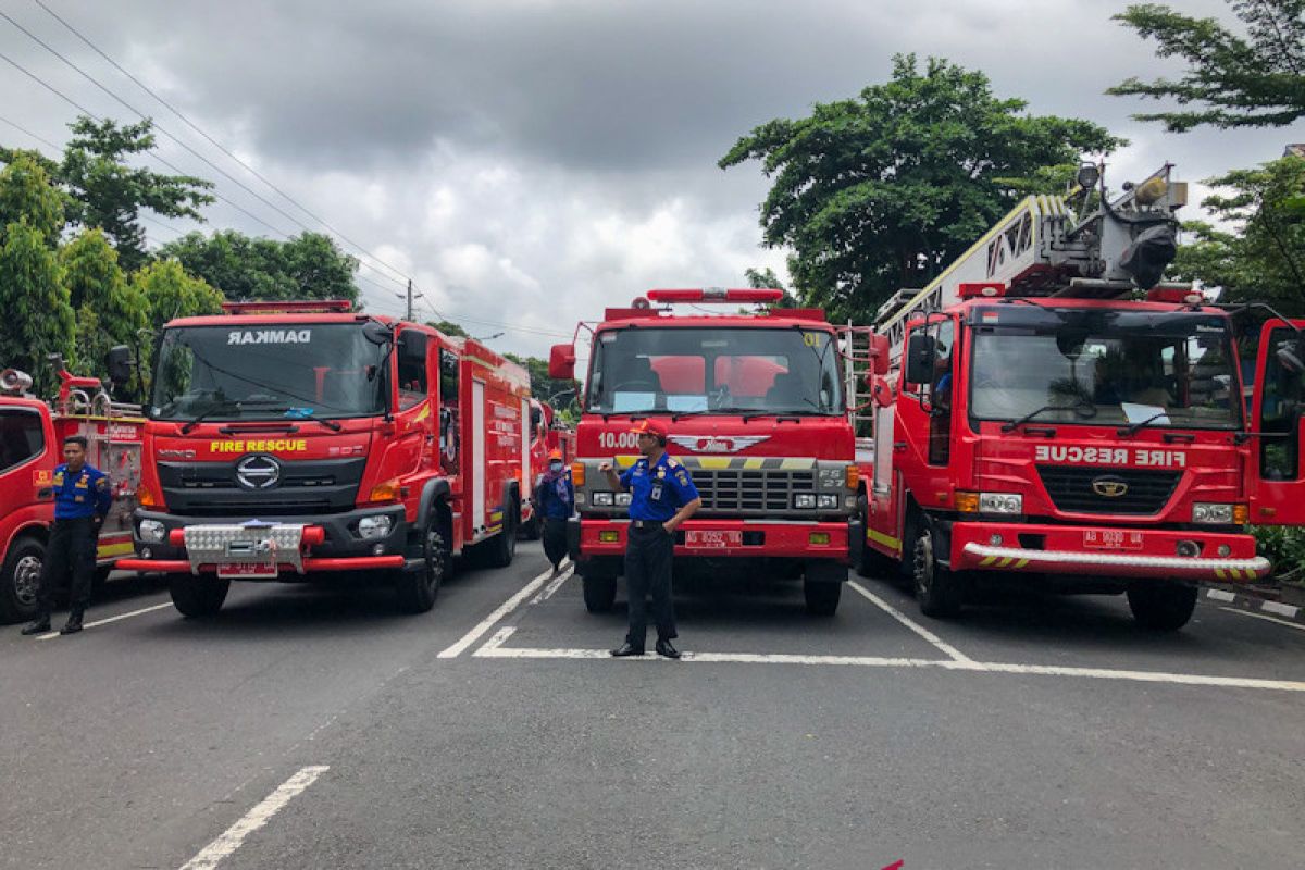 Regu pemadam kebakaran Yogyakarta meningkatkan kemampuan penyelamatan