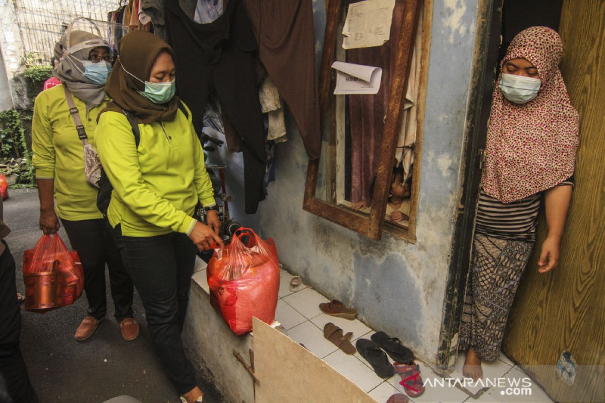 Jakarta kemarin, warga meninggal saat isoman hingga keterisian RS