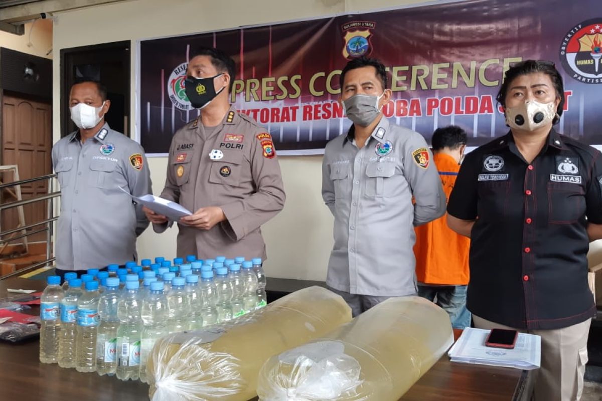 Polda Sulut gagalkan penyelundupan ribuan liter  Cap Tikus