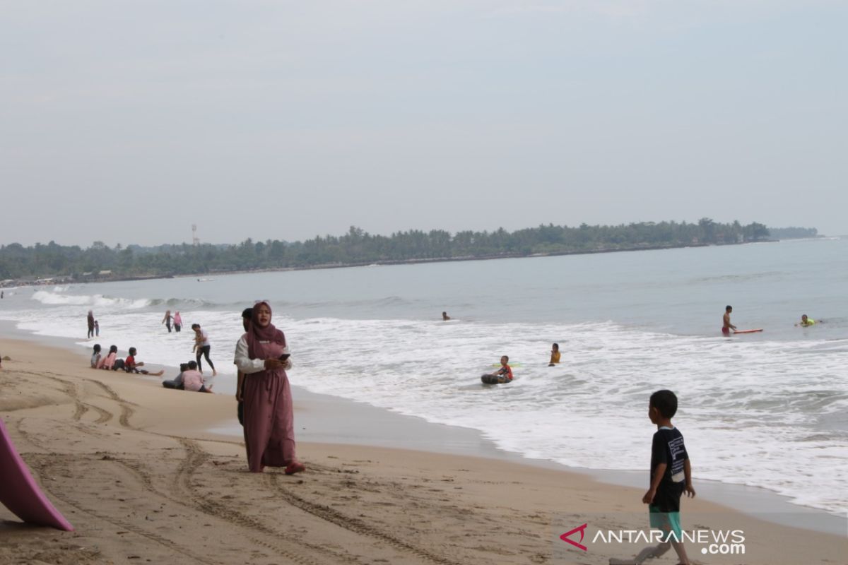 Dengan prokes ketat, Wisata Pantai Anyer-Cinangka kembali dibuka