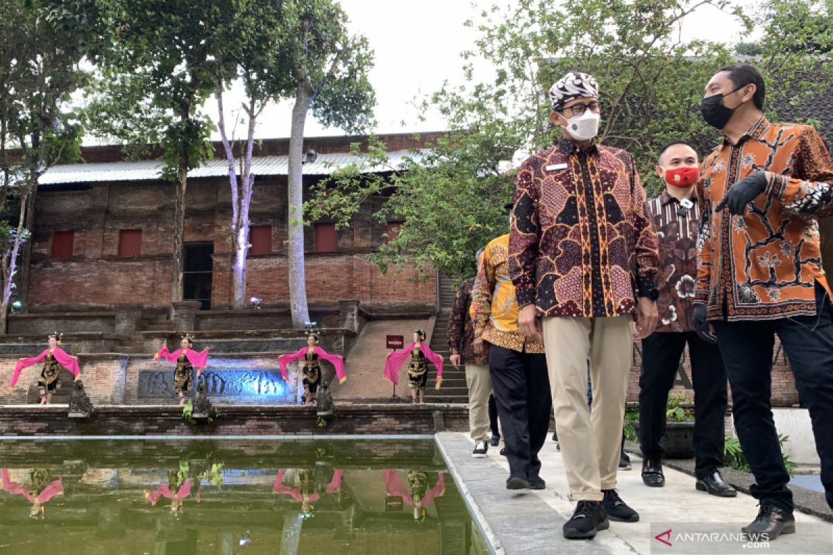 Menparekraf minta pelaku pariwisata di Malang Raya mampu beradaptasi pada era baru