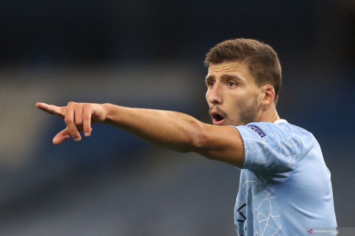 Pep Guardiola: cepat atau lambat Ruben Dias akan jadi kapten Man City