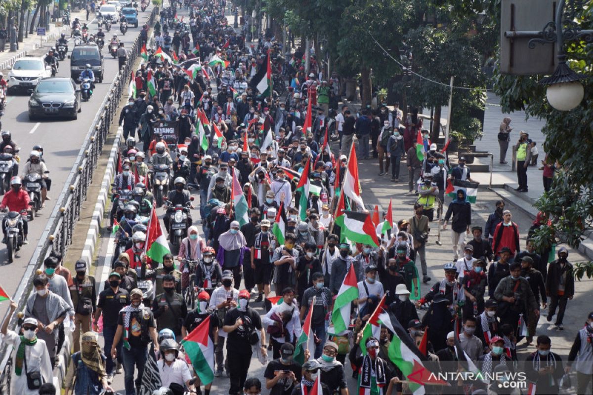 Seribuan orang di Bandung tuntut Israel hentikan serangan ke Palestina