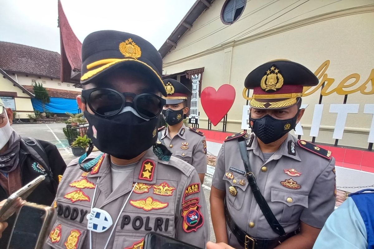 Polres Bukittinggi akan tindak tegas keramaian termasuk acara resepsi pernikahan