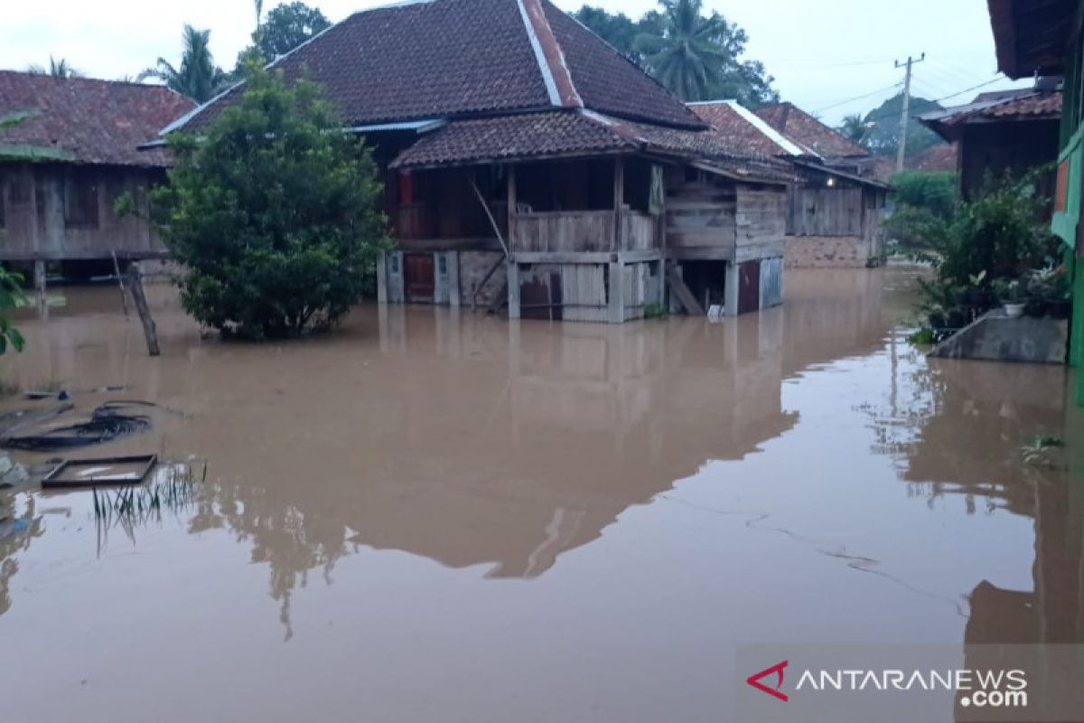 160 unit rumah warga OKU terendam banjir