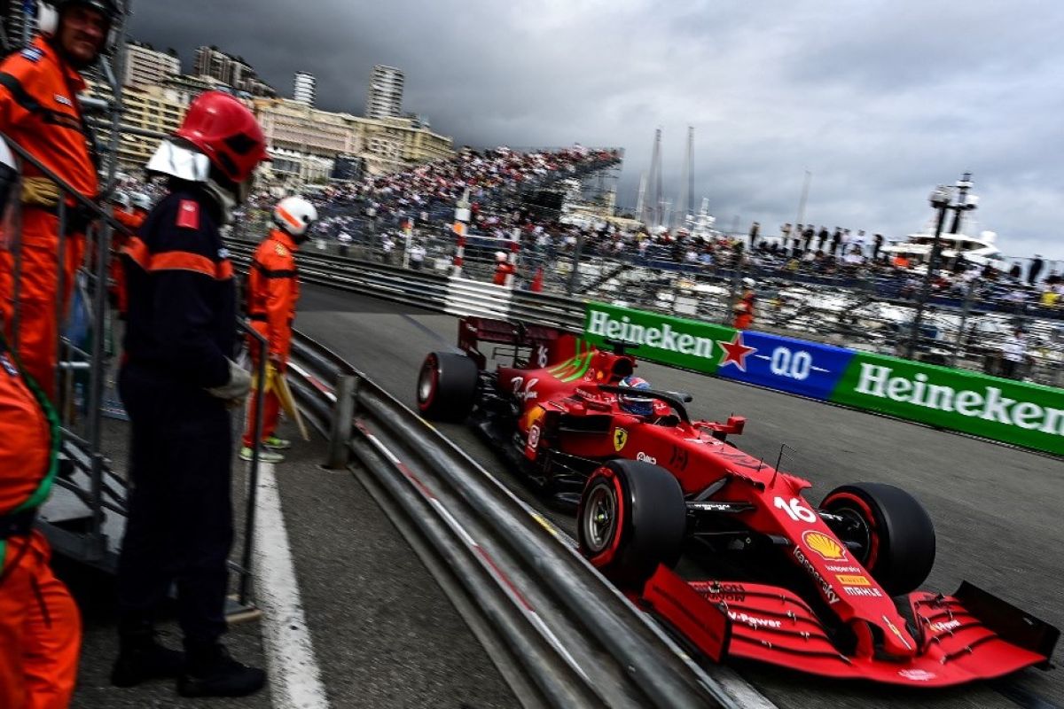 Leclerc rebut pole position di GP Monako