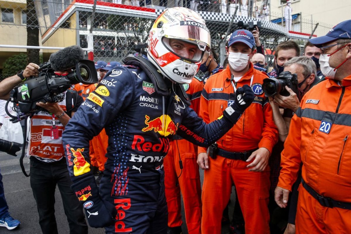 Verstappen juara F1 GP Monako setelah drama girboks Leclerc