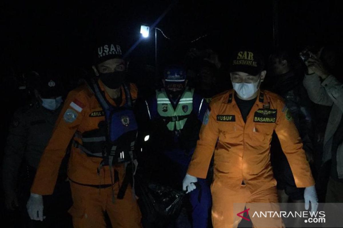 Tim SAR  temukan satu korban kecelakaan KM Wicly Jaya Sakti