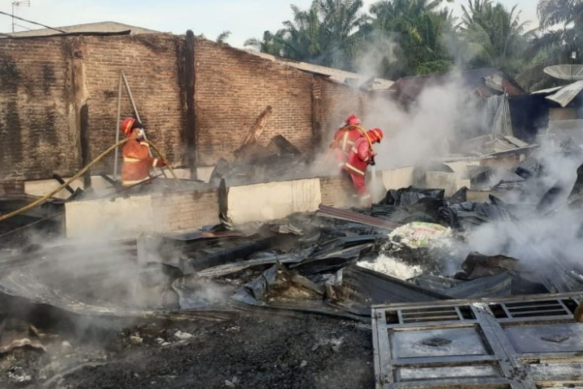 Delapan rumah di Hutabayu Raja Simalungun terbakar