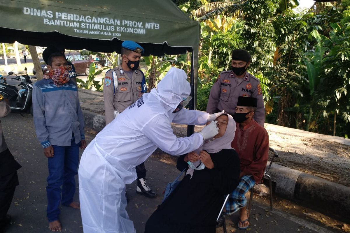 Polresta Mataram laksanakan pengamanan tes swab acak