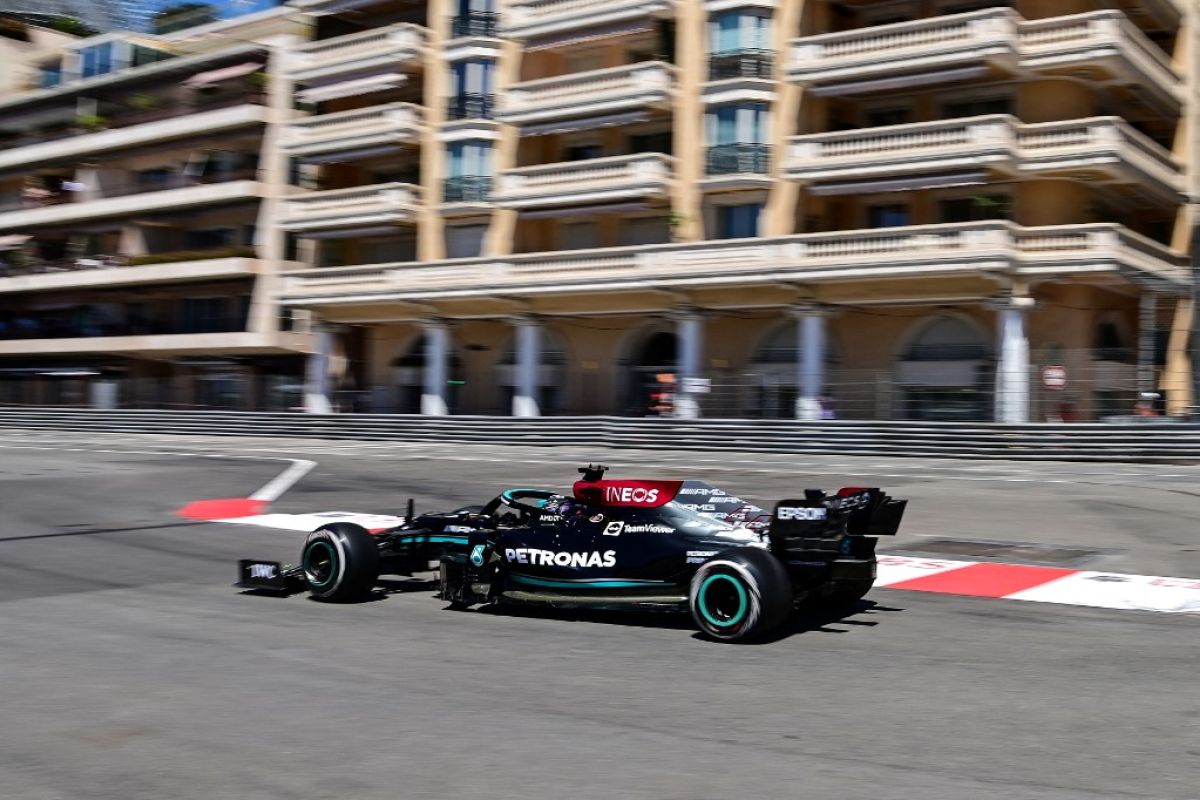 Hamilton kritik Mercedes tampil 'sangat buruk' di Monaco